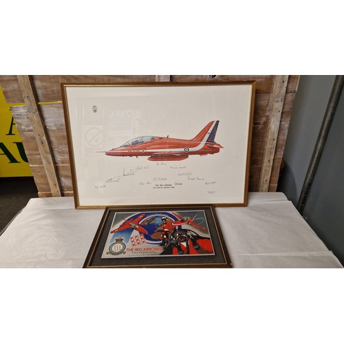 776 - LARGE FRAMED & GLAZED RED ARROWS 1980s PICTURE - SIGNED BY PILOTS & THE RED ARROWS PICTURE / PLAQUE ... 