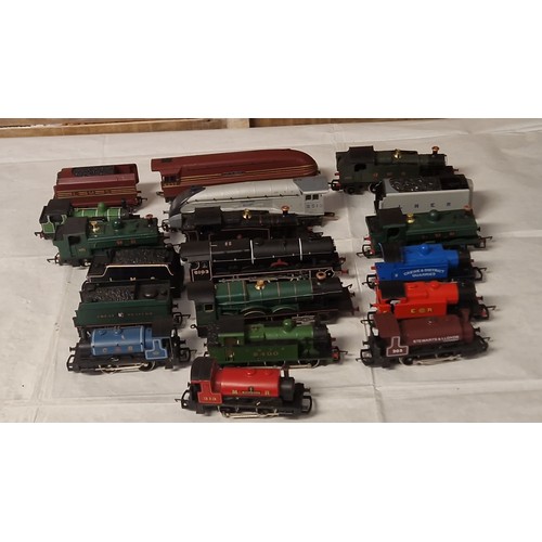 48 - LOVELY QTY OF VINTAGE HORNBY ENGINES - IN GOOD CONDITION