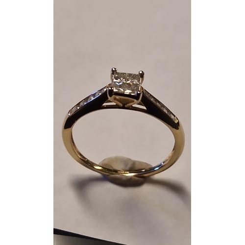 66 - LOVELY 9CT GOLD RING SET CENTRAL SQUARE DIAMOND AND DIAMONDS SET IN THE SHANK   - RING SIZE - RING S... 