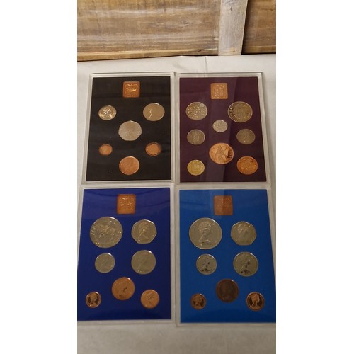 73 - 4 X COINAGE SETS FROM 1970, 1971, 1972 AND 1977 GREAT BRITAIN & NORTHERN IRELAND