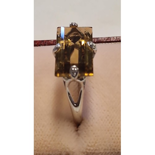 93 - STUNNING SILVER CITRINE & DIAMONDS RING - RING SIZE R