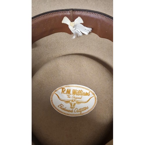 774 - LOVELY BUSH HAT BY R.M.WILLIAMS THE ORIGINAL BUSHMENS OUTFITTERS HAT - MADE IN AUSTRALIA