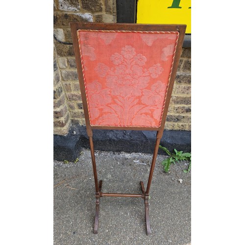 254 - LOVELY SMALL EARLY FIRE SCREEN WITH NEEDLEWORK TOP - 100CMS H X 30CMS W - COLLECTION ONLY OR ARRANGE... 