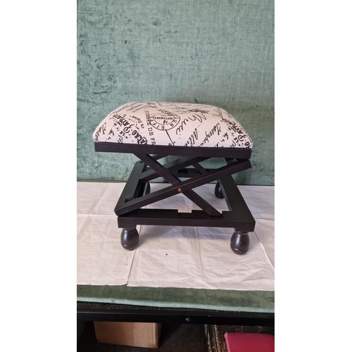 257 - SMALL NEW MODERN GAUT FOOTSTOOL - 36CMS SQUARE X CLOSED 20CMS H