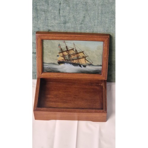 277 - SMALL DECORATIVE LIDDED BOX WITH SHIP SCAPE PICTURE TO LID - 13CMS X 9CMS X 4CMS H