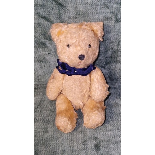287 - LOVELY VINTAGE SMALL STRAW FILLED BEAR WITH JOINTED LIMBS - STANDS 17CMS H