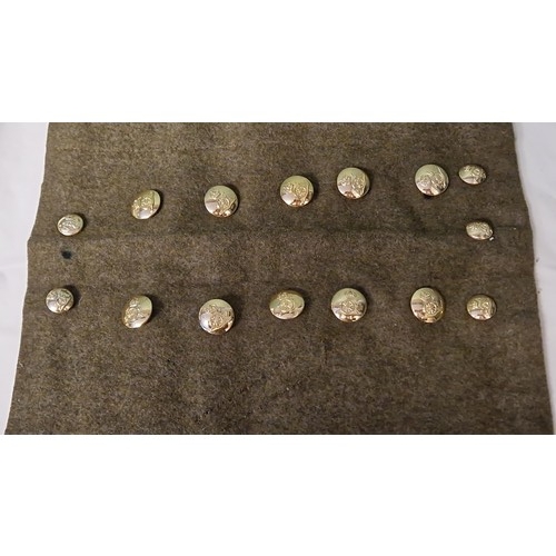 294 - QTY OF ROYAL ARTILLERY BUTTONS & LARGE QTY OF ASSORTED MILITARY BADGES