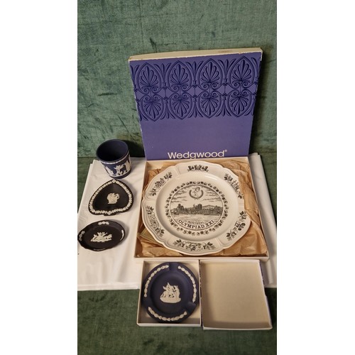 296 - LARGE QTY OF VARIOUS WEDGWOOD ITEMS