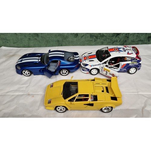 115 - 3 X BBURAGO DIECAST MODEL CARS - BLUE VIPER DODGE GTS COUPE, FORD FOCUS & YELLOW LAMBORGHINI COUNTAC... 