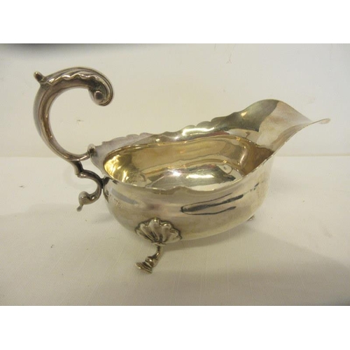 145 - English silver sauce boat, Chester 1899. 7 troy ozs.