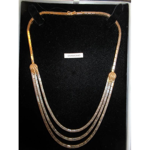 164 - 15 carat gold necklace.