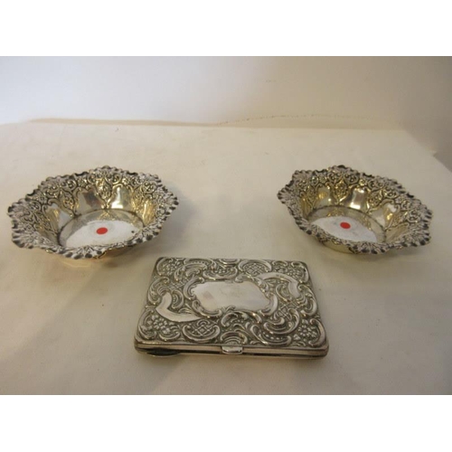 178 - A pair of silver dishes, Sheffield 1932 and a Birmingham card case with embossed decoration 1901, 5 ... 