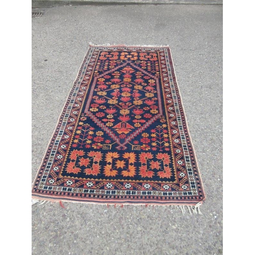 222 - Persian style rug. 190cm x 100cm approx.