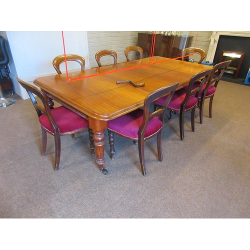 81 - Victorian mahogany dining table with 2 additional leaves & raised on fluted legs. L. 133cm, W. 118cm... 