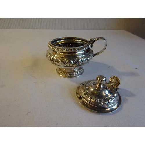 429 - Silver mustard pot with lid. Birmingham 1893. 4 troy ozs.