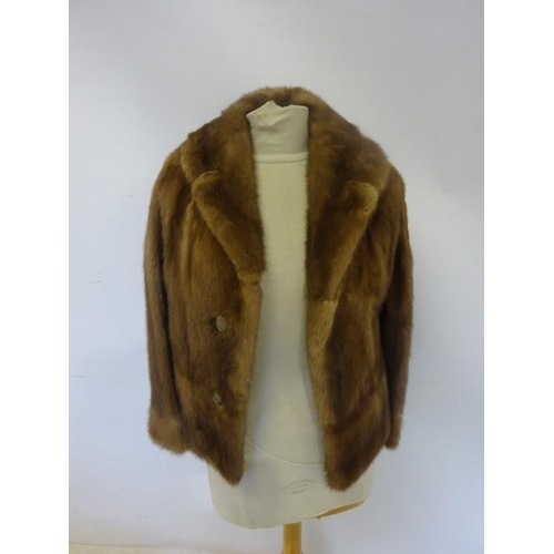 70 - Good quality mink jacket. Length 64cm approx.