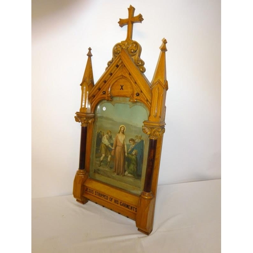 83 - A full set of late 19th century Stations of the Cross in oak gothic shaped frames - (prints) (14)