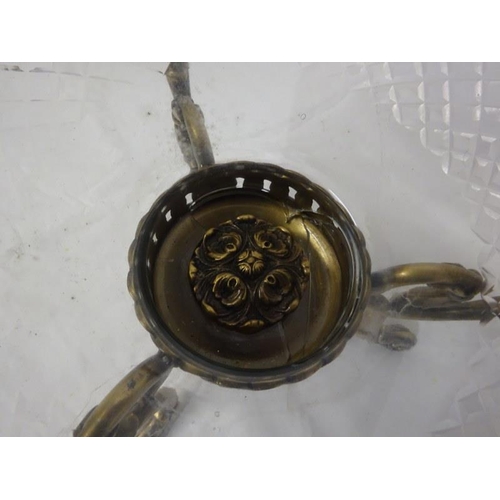 17 - A pair of circular glass dishes on brass stands. (one damaged)