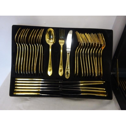 256 - A cased canteen of cutlery. Bestecke Solingen.