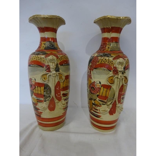 88 - A pair of Japanese satsuma vases. H. 39cm approx.