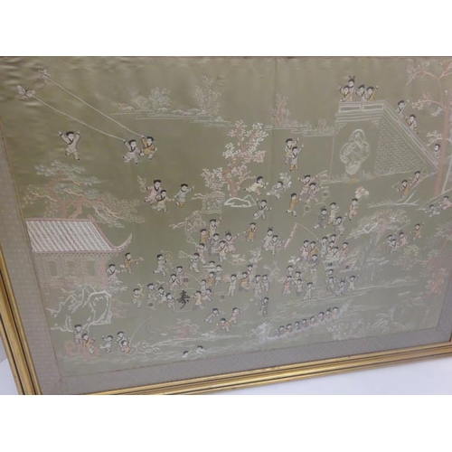 121 - Large Chinese silk picture.