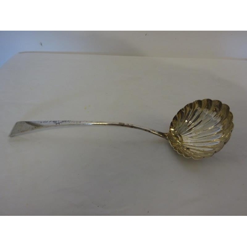 173 - Georgian silver ladle with shell bowl, London 1791, 6 troy ozs.