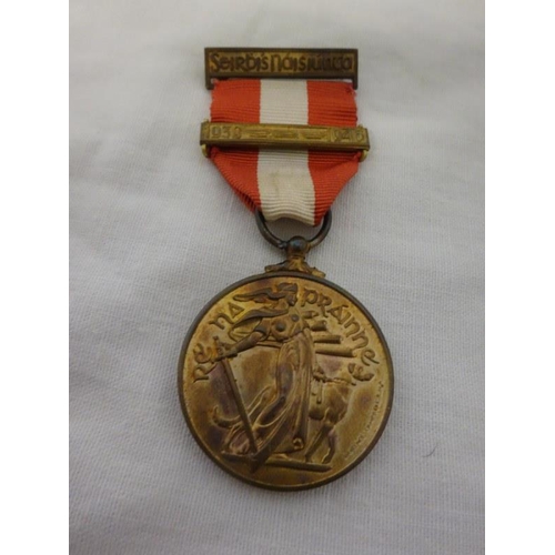 197 - The Emergency Service Medal 1939-1946, boxed.