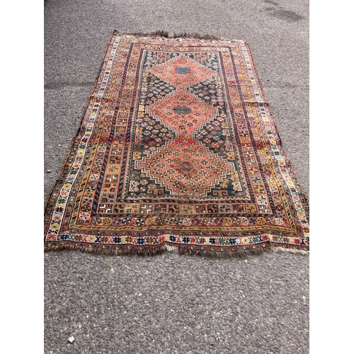 225 - Antique Persian design rug. 260cm x 140cm approx.