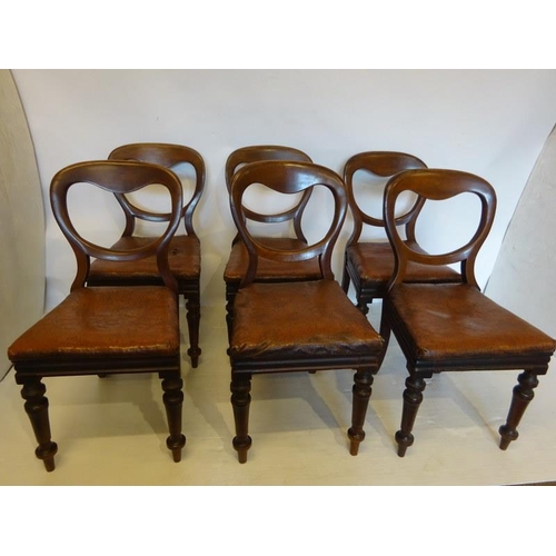 313 - A set of 6 Victorian mahogany spoon back dining chairs.