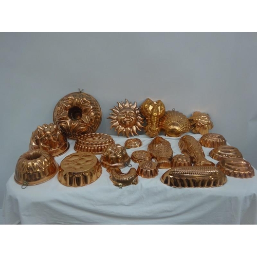 324 - Collection of copper ware - jelly moulds, etc. (21 approx.)