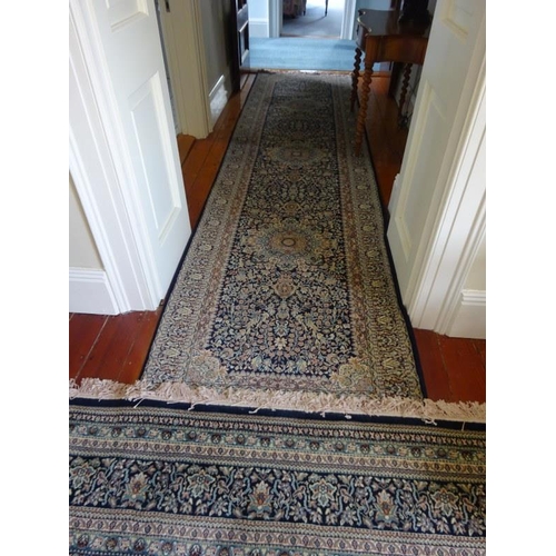 335 - Long Turkish runner rug. 400cm x 100cm approx.