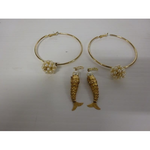 289 - Pair of 9 carat gold hoop earrings with pearl drops together with a pair of 9 carat gold fish earrin... 