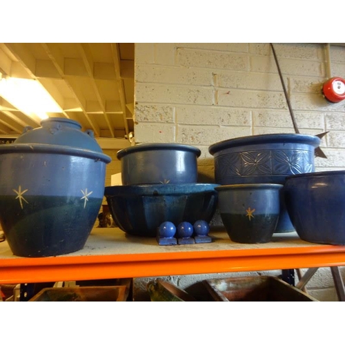 64 - A collection of blue garden planters and vase. (6 approx.)