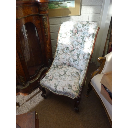 472 - Victorian chair.