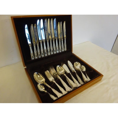 168 - Canteen of Newbridge cutlery.