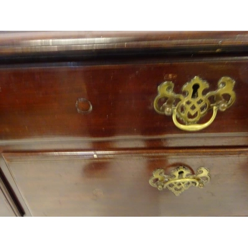 77 - Georgian mahogany chest of 4 short and 2 long drawers raised on bracket feet. (handles replaced) W. ... 