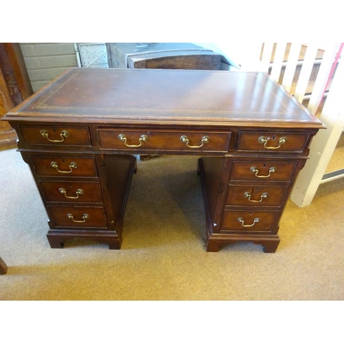 100 - Good quality mahogany pedestal desk, the top with leather inset and fitted single and double file dr... 