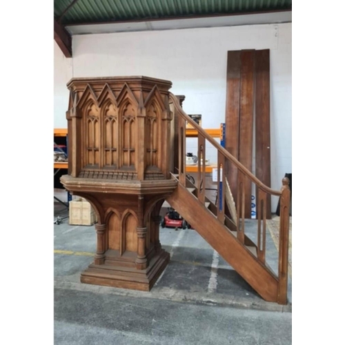 58 - Large antique Irish made oak pulpit. H. 222cm, W. 135cm. (in reasonably good overall condition) - Of... 