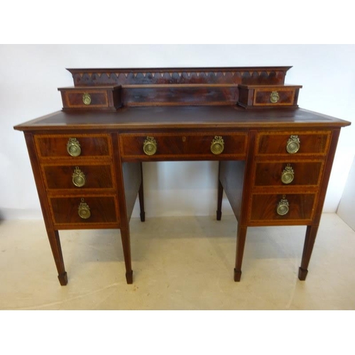 95 - A good Edwardian mahogany pedestal desk, the gallery top fitted with two drawers having leather inse... 