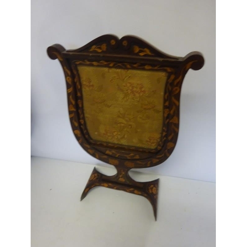 106 - Good antique mahogany and marquetry inlaid fire screen, the sliding inset with damask panel. H. 92cm... 