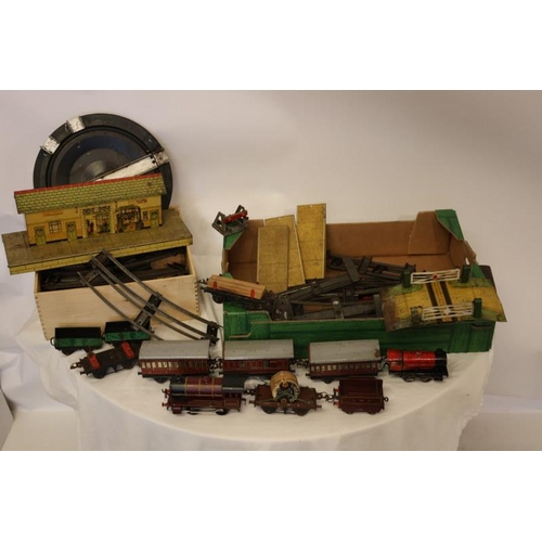 113 - Old Hornby train set.