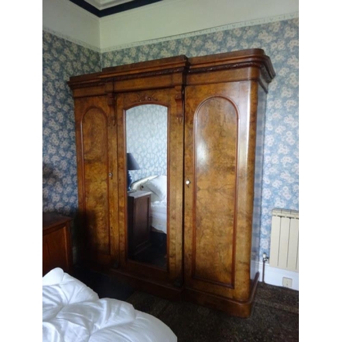 159 - Good Victorian walnut breakfront wardrobe with nicely fitted interior. W. 185cm, H. 215cm, D. 75cm a... 