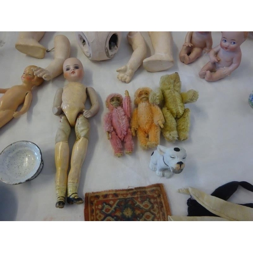 223 - Collection of old dolls, as found.