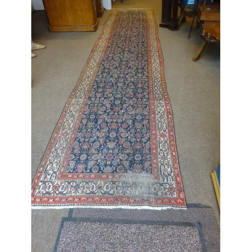 265 - Long old Persian runner rug. Worn at each end, see photos. 490cm x103cm.