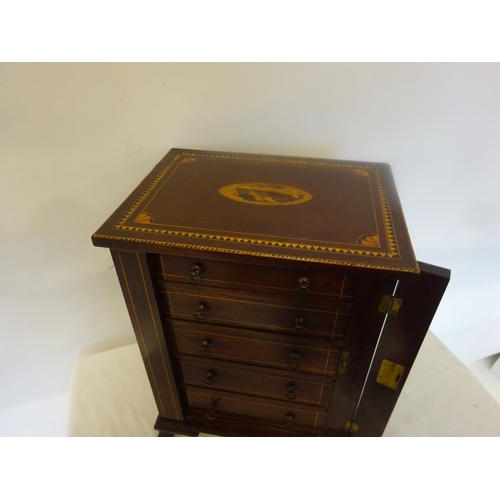 106 - Good antique inlaid mahogany table top specimen chest of five graduated drawers. H. 47cm, W. 34cm, D... 