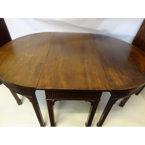 116 - Good antique mahogany sectioned dining table having two D end tables, a centre table and two spare l... 