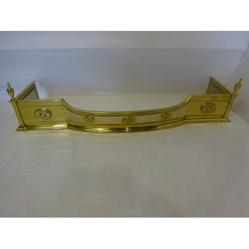 119 - Good Victorian brass fender, polished and lacquered. W. 136cm approx.