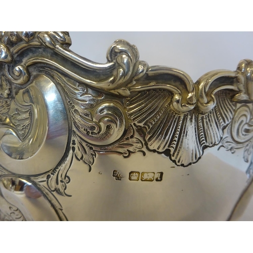 140 - A fine large silver bowl, Sheffield 1928, 40 troy ozs.