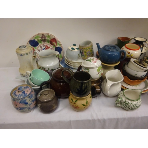 17 - Mixed lot of china ware.