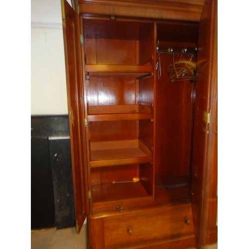 202 - Victorian mahogany mirror door wardrobe with nicely fitted interior. H. 215cm, W. 134cm, D. 59cm app... 